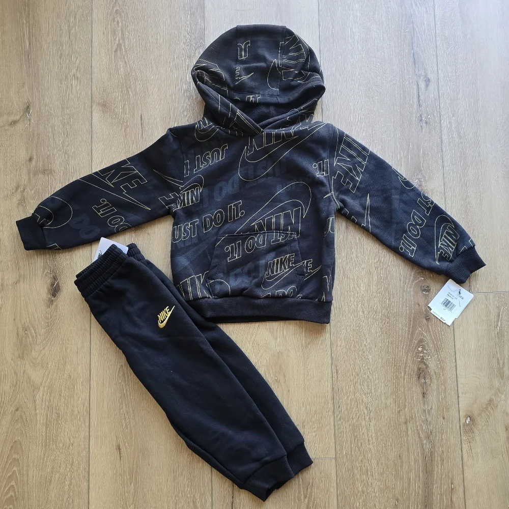 Nwt Nike All-Over Print Hoodie & Pants 2-Piece Set Black Gold Fleece Lined